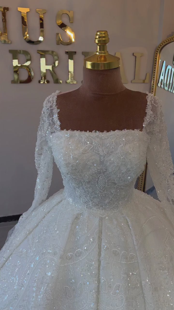 G21-029A - Ivoren elegante prinsessenbruidsjurk